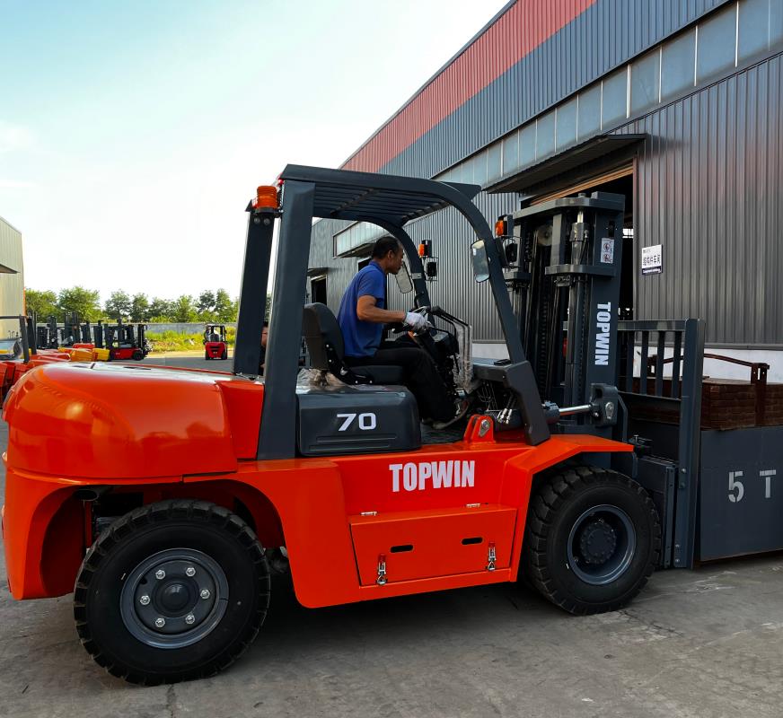 7000kg Forklift Test