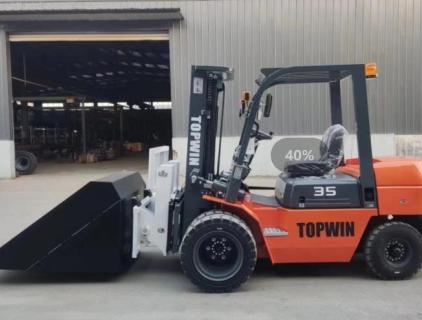 Forklift with bucket