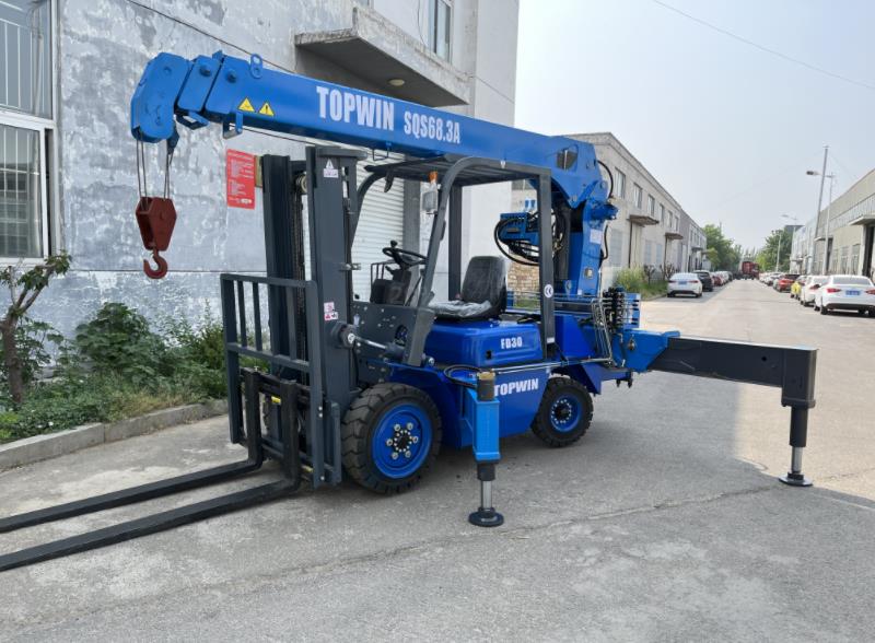 Forklift For Crane.jpg